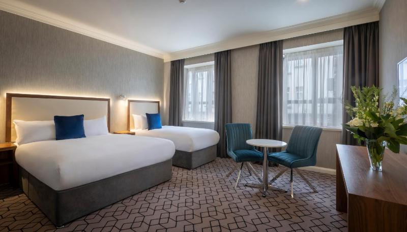 Double and Single Room image 1
