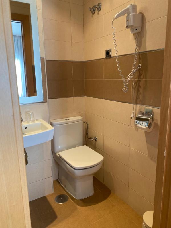Twin Room image 2