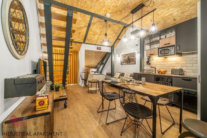 7 Styles Apartments by Raspberry Cascade - image 27