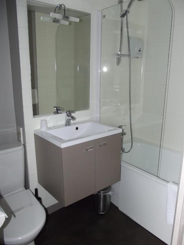 Double Room image 4