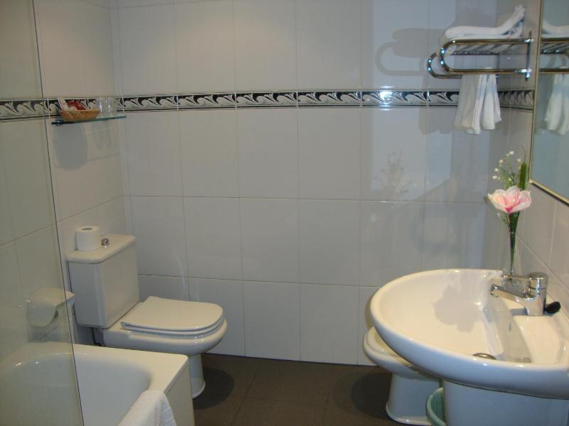 Economy Double or Twin Room image 1