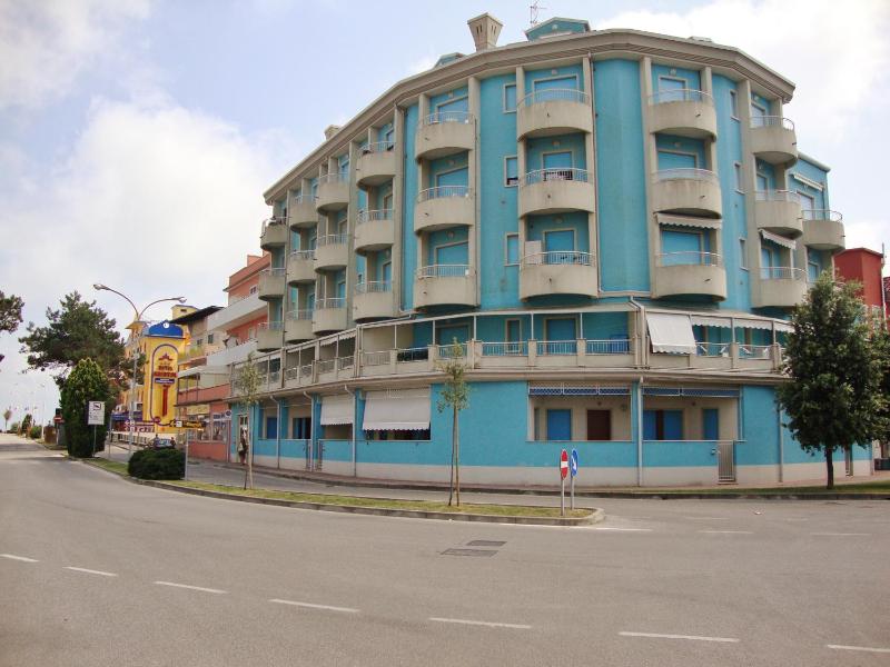 Bolognese Apartments - image 1