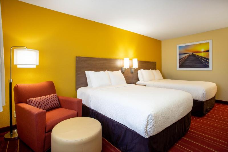 Deluxe Double Room with Two Double Beds - Non-Smoking image 3
