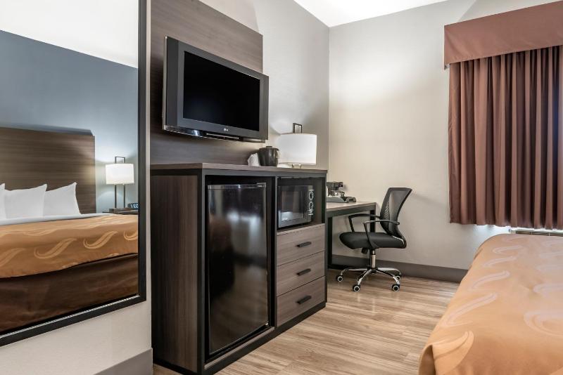 King Room - Accessible/Non-Smoking image 1