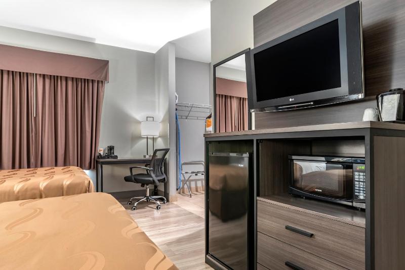 Double Room with Two Double Beds - Non-Smoking image 2