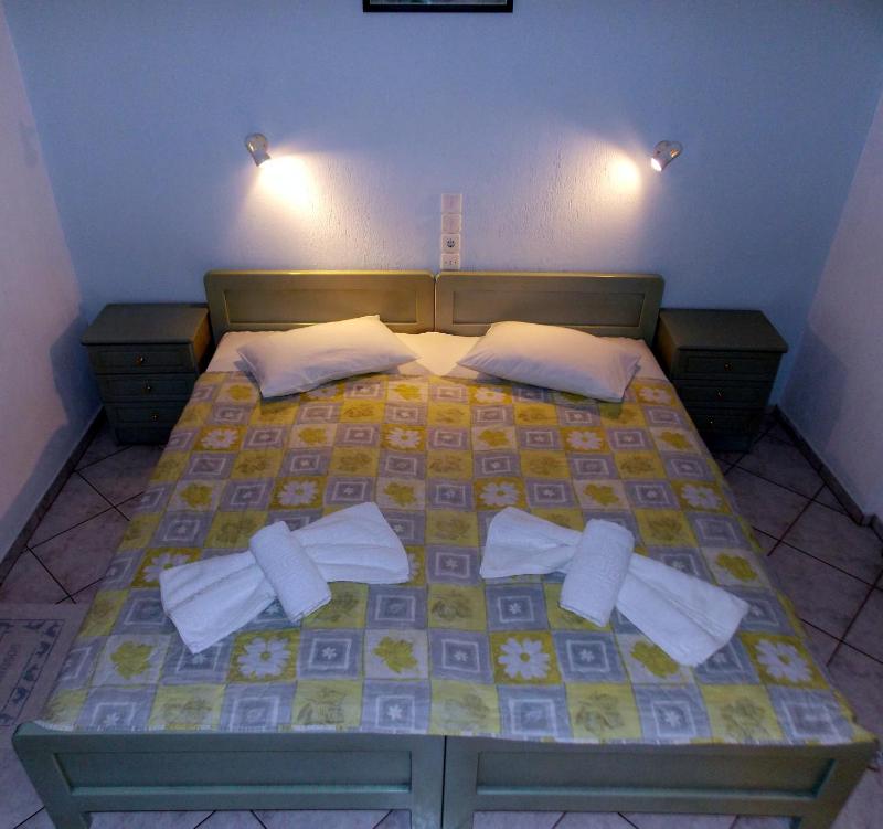 Studio (2 Adults) with Sea View image 2