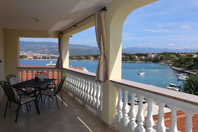 Apartments in Silo - Insel Krk 13592 - image 1