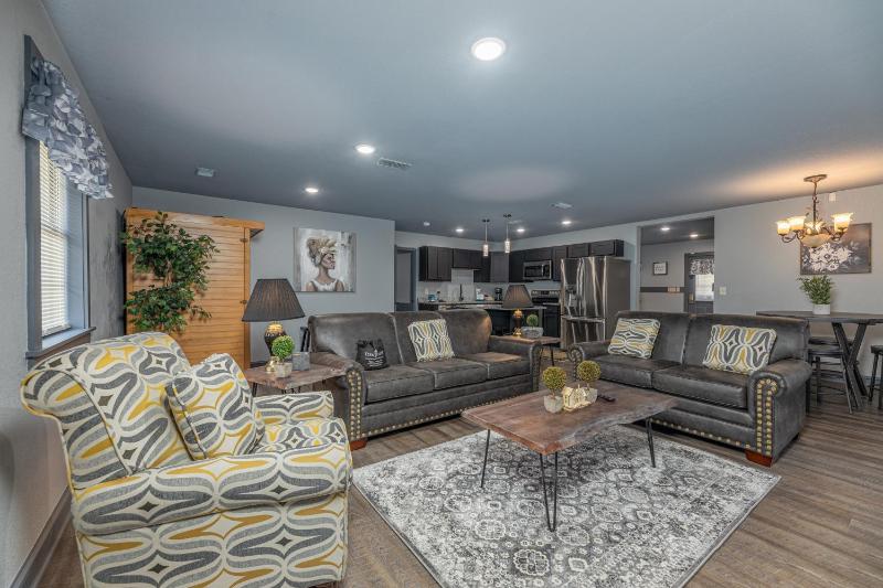 Sweet Surrender Cabin with Premier Amenities - image 7
