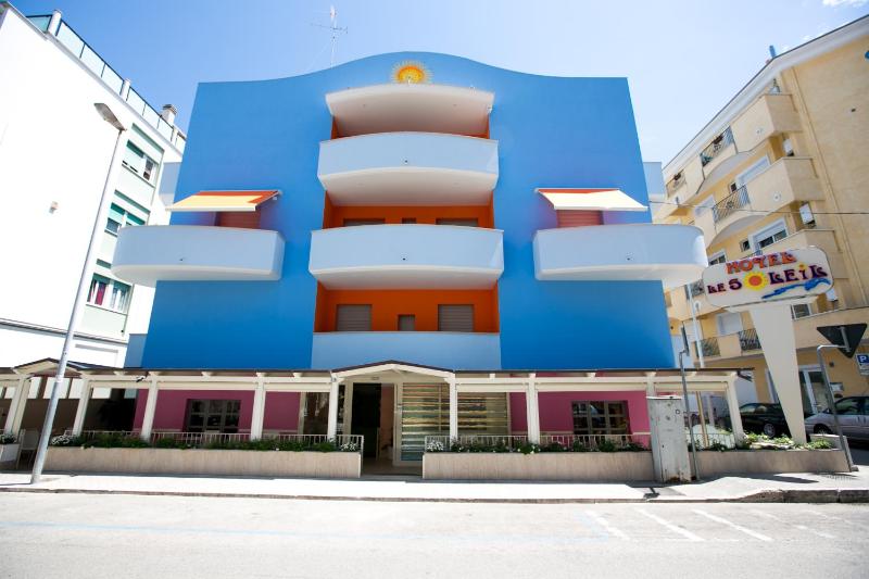 Hotel Le Soleil - image 11