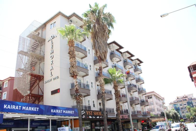 Le Moral Apart Hotel - image 1