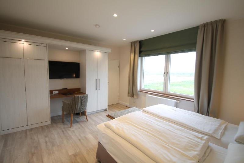 Comfort Triple Room image 3