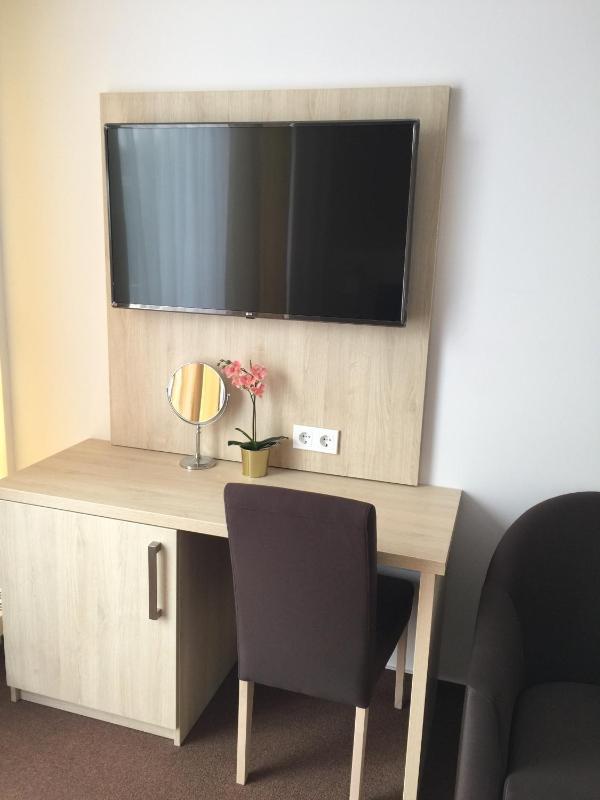 Deluxe Double Room with Bath image 4
