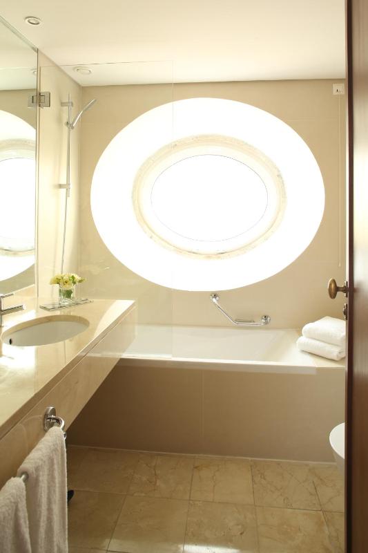 Superior Double or Twin Room image 3