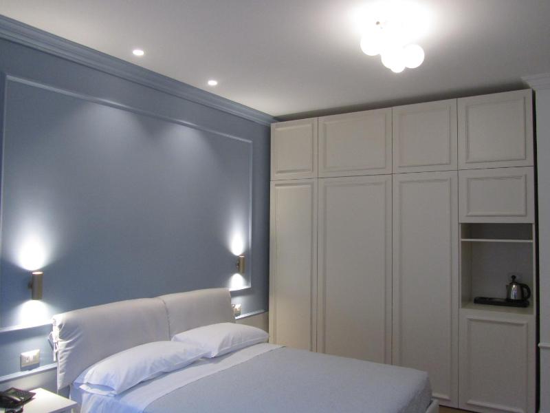 Superior Triple Room image 2