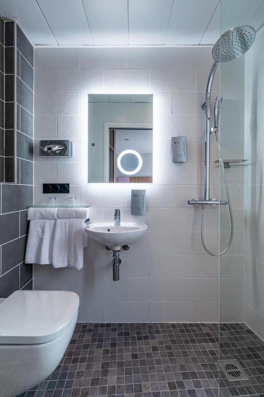 Comfort Twin Room image 3