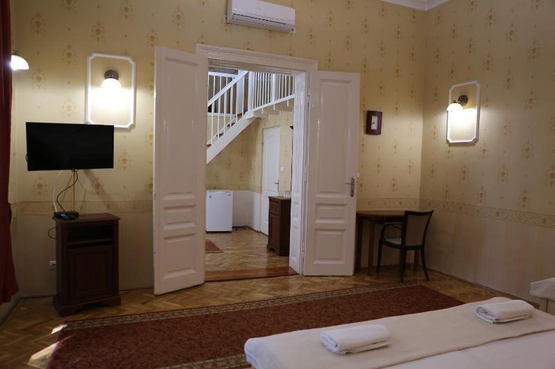 Suite image 3