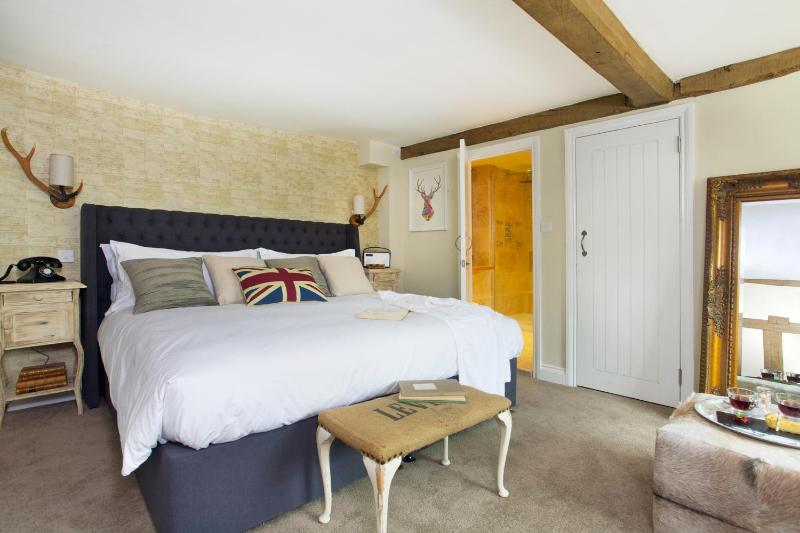 Deluxe Double Room image 4