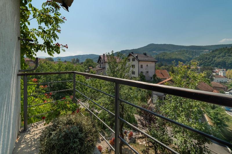 Apartment with Mountain View image 2