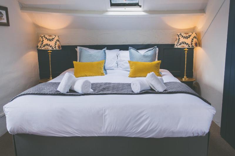 Deluxe Suite with Sea View image 4