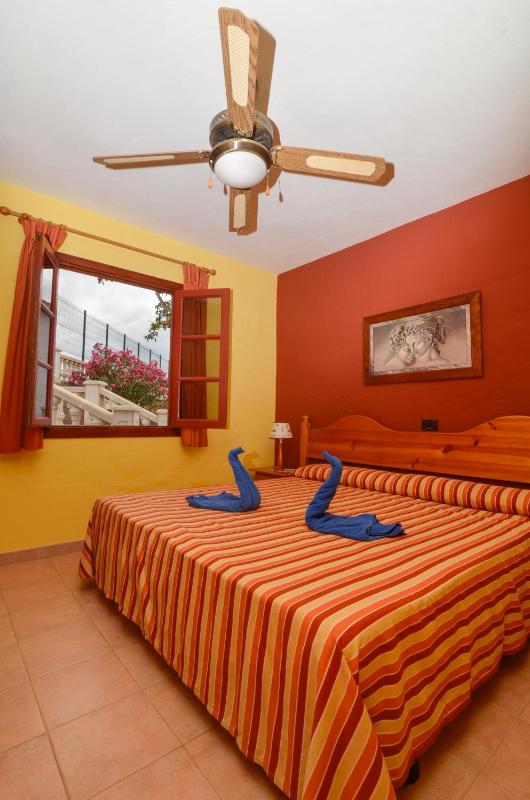 One-Bedroom Apartment (2 Adults + 2 Children) image 4