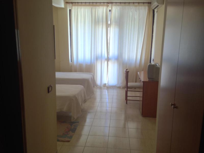 Akropoli Hotel - image 16