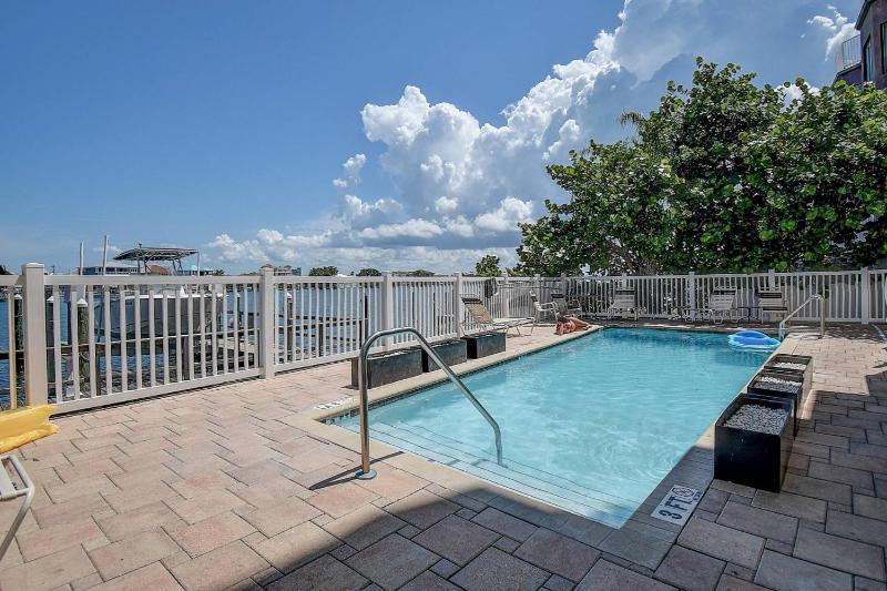 304 Bay Harbor - image 37