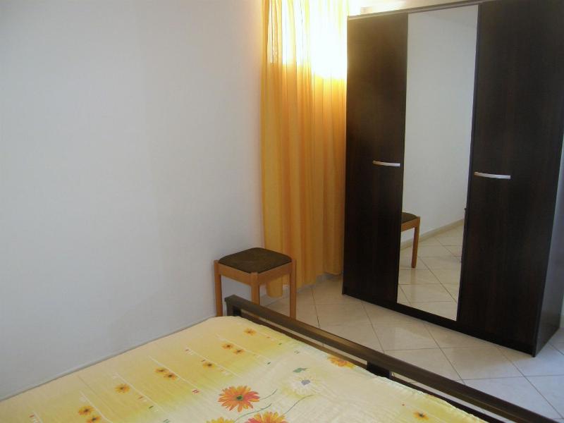 One-Bedroom Apartment image 2