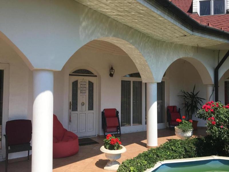 Two-Bedroom Villa image 2