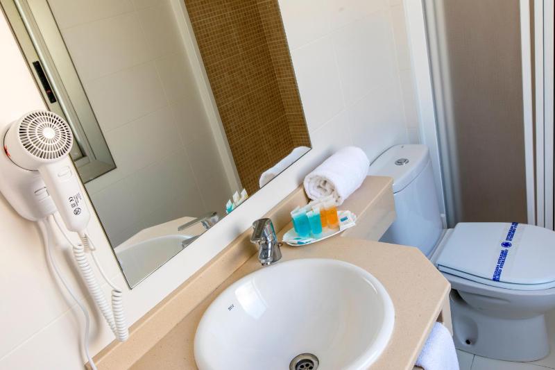 Superior Penthouse One-Bedroom Apartment with Sea views image 4