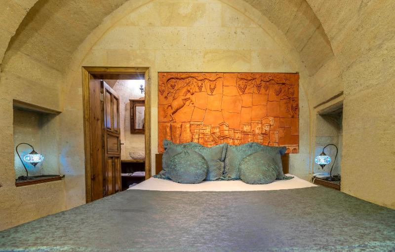 Standard Double Room image 3