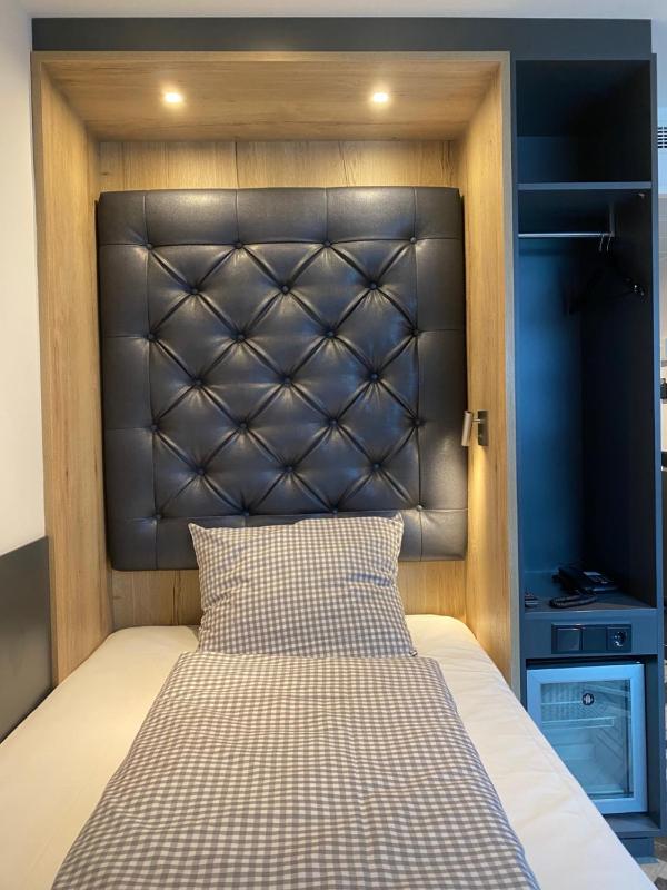 Single Room image 1
