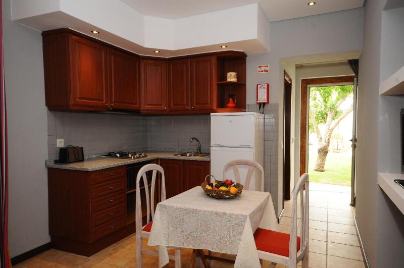 One-Bedroom Apartment image 4