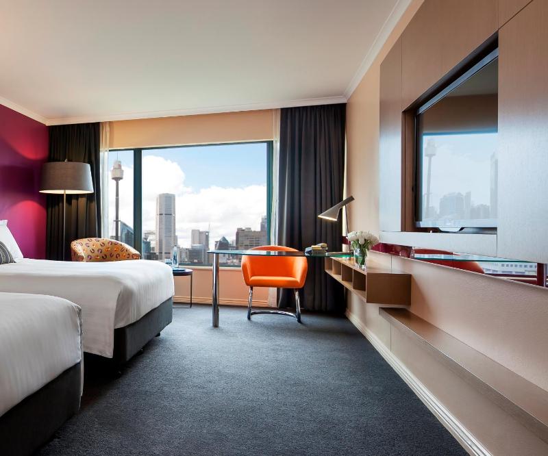 Classic Double Room with Hyde Park View image 4