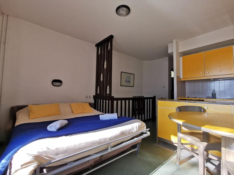 One-Bedroom Apartment image 2