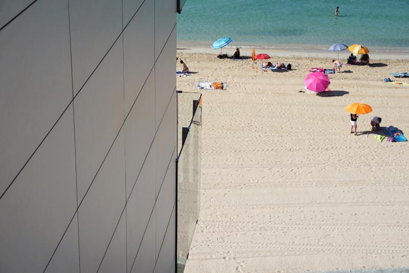 Double Room with Side Sea View image 2