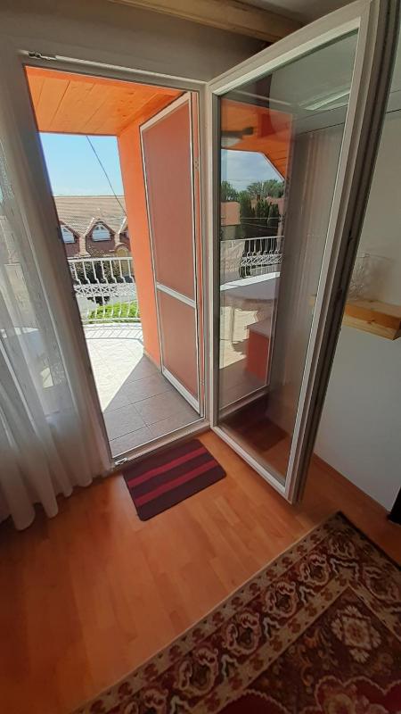 Large Two-Bedroom Apartment image 4