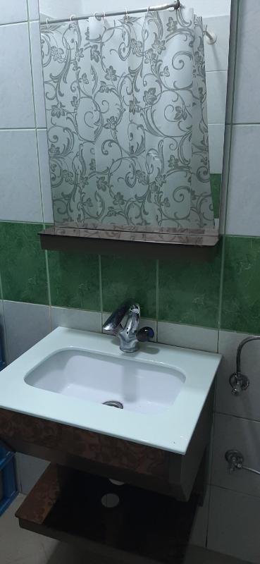 One-Bedroom Apartment image 3
