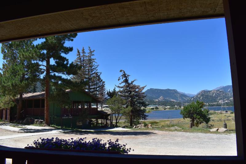 Deluxe Double Room Mountain View - First Floor image 2