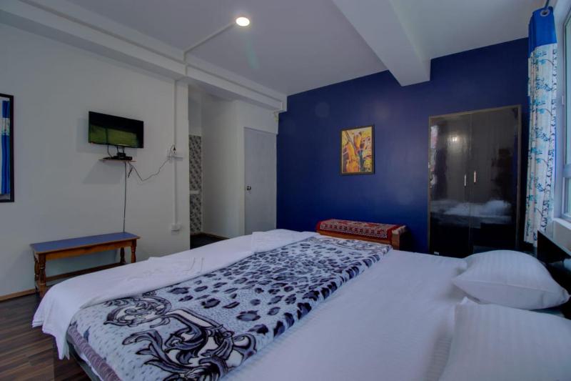 Aura Homes - image 2