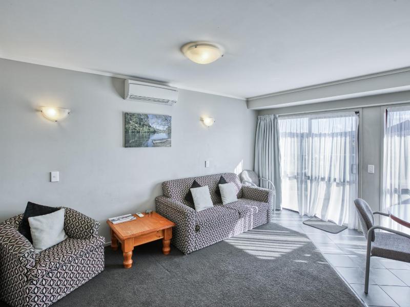 Ika Nui Taupo - image 10