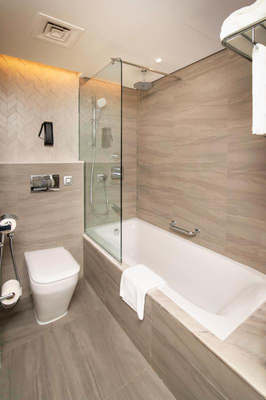 Executive Room with Lounge Access Including Complimentary access to Surf Pool, Adventure Park, Wave Pool and Lazy River image 2
