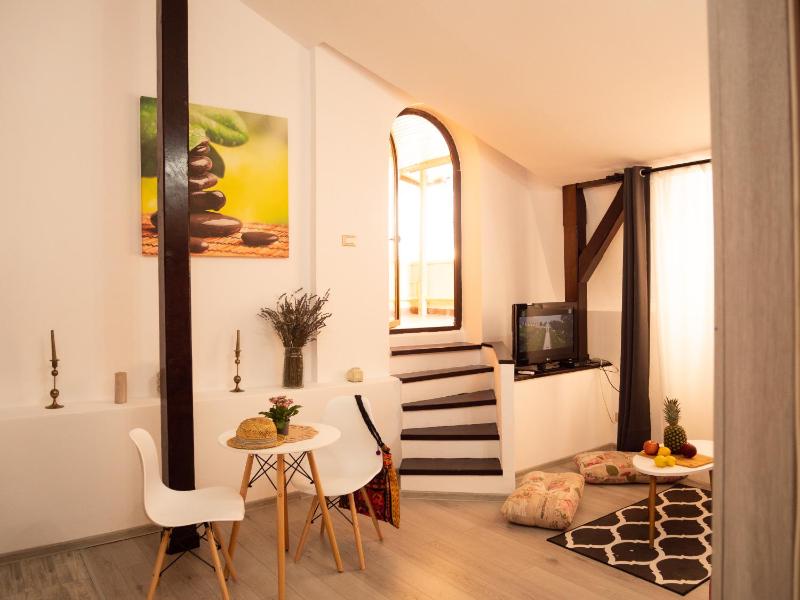 One Love Terrace Apartment - image 8