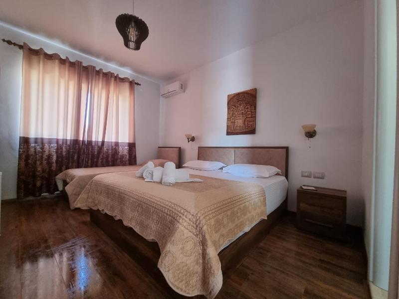 Double or Twin Room with Extra Bed image 3