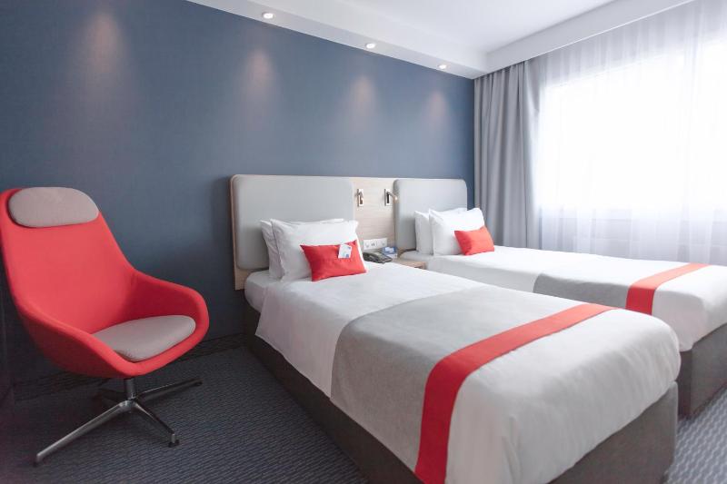 Standard Room with Two Single Beds image 3