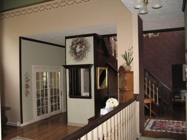 Five-Bedroom House image 3