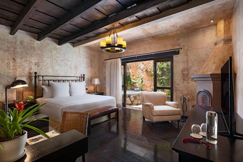 El Convento Boutique Hotel - image 6