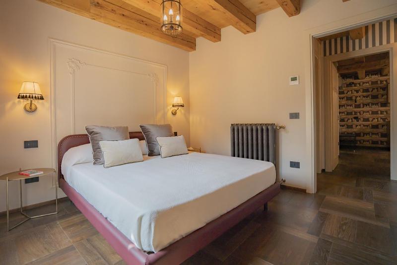 Corte Rubbi 8 Luxury Two-bedroom Apartment -Dimora Italia - - image 2