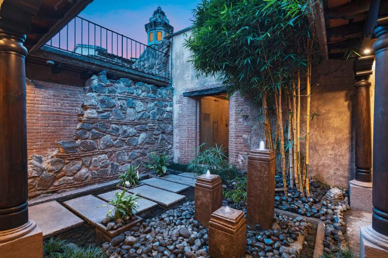 El Convento Boutique Hotel - image 16
