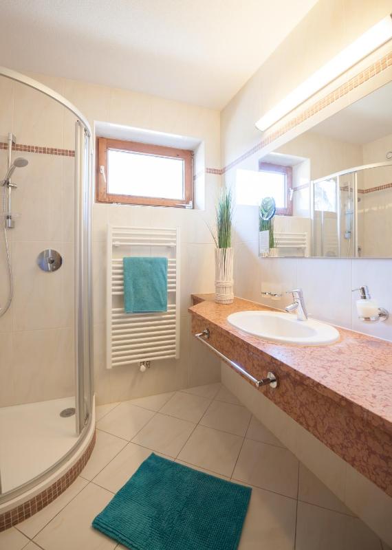 Standard Double Room image 4