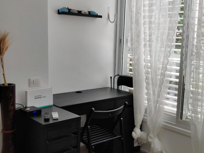 2BDR Holiday Home by Mezizim Beach and TLV Port! - image 10